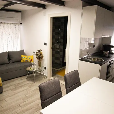 Kuca Sladoleda Guest house